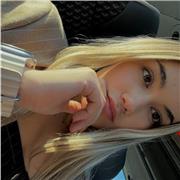 Actual alumna de segundo de bachillerato cientifico. Tengo el C1 de ingles. Y buen trato con niños.